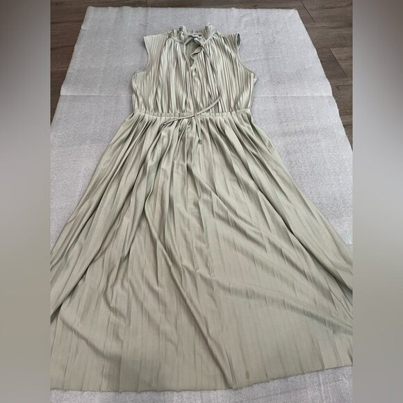 [S]H&M Dusty Green Sleeveless Pleated Dress Drawstring - Picture 2 of 9